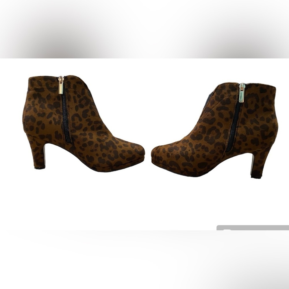 ASHLEY STEWART | Wide Cheetah Ankle Booties